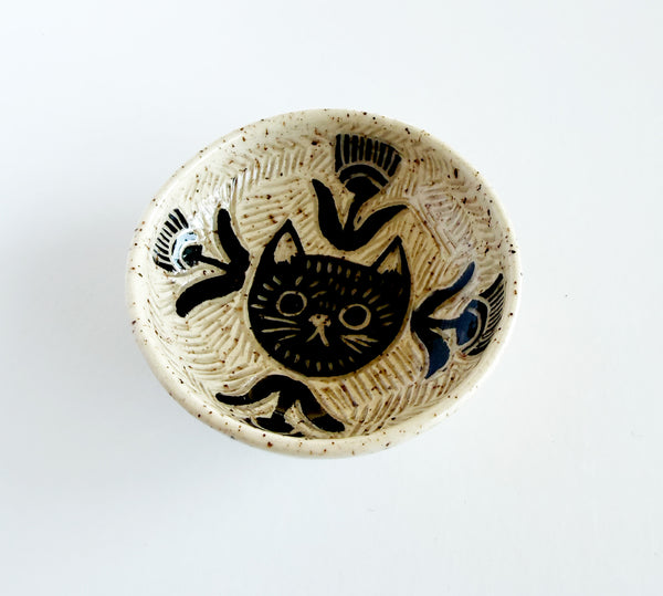 Small Cute Hand Painted Sgraffito Carved Cat Ceramic Ring Dish 10