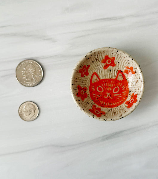 Small Cute Hand Painted Sgraffito Carved Orange Cat Ceramic Ring Dish 7