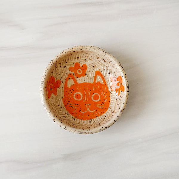 Small Cute Hand Painted Sgraffito Carved Light Orange Cat Ceramic Ring Dish 8
